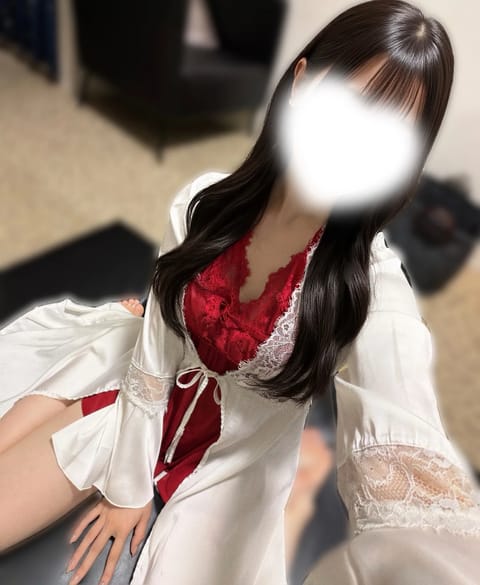 こんばんは🌙

本日18:00〜出勤いたします🪽

19:50〜22:40 🈳

となっております！

お時間合う方ご予
