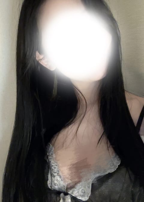 次の出勤は
☆5/20 16:00〜21:30
☆5/22 14:00〜19:30
です♡
遅い時間珍しいからぜひお待ち