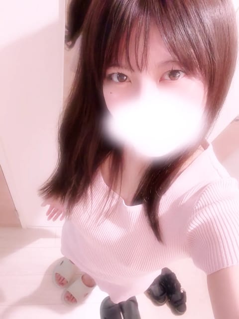おはようございます☀

12時から19時　調布にいます！
8月ラストになってしまいそうなので
ご予定合うかたお待ちしてま