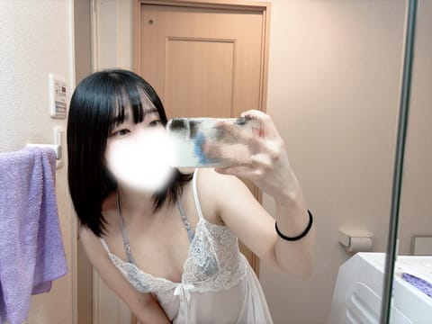 おはようございます☀️
13:00~20:00 📍荻窪 にいます。
初の荻窪！ワクワクです！
ご予約お待ちしてます🎶