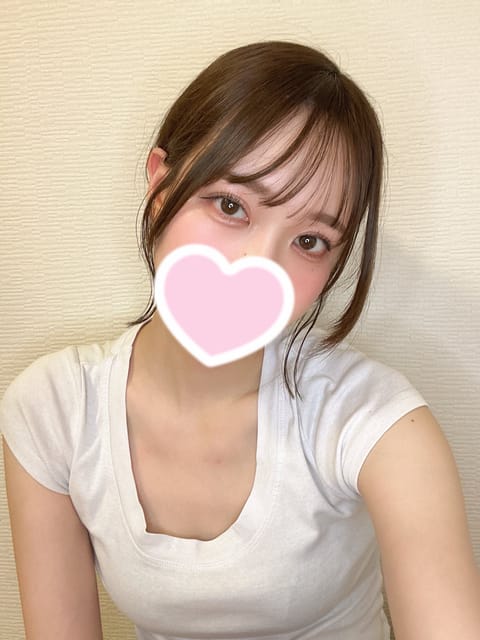 お疲れさまです⭐️
雨やっと上がりましたね🌧️
明日は晴れそうで嬉しい☺️最近天気悪い日多くて気分落ちるね〜🥲⬇️
明日