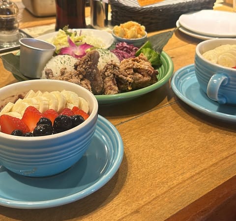 いちばんすきなアサイーのお店🥣🫐🍌🍓
チキンもうまうまなの😋

ほんとに食垢になっちゃてますね( ᴖ ᴖ; )