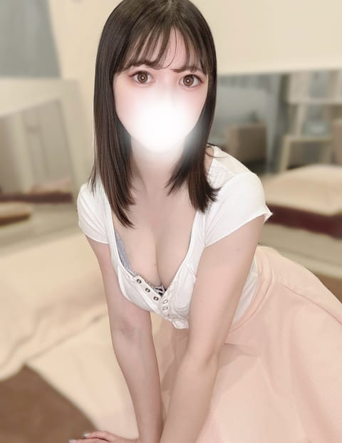 新ルームってワクワクする♡

今日も１７：００～１：００でいます❕

よろしくお願いします🐰
#セラピスト