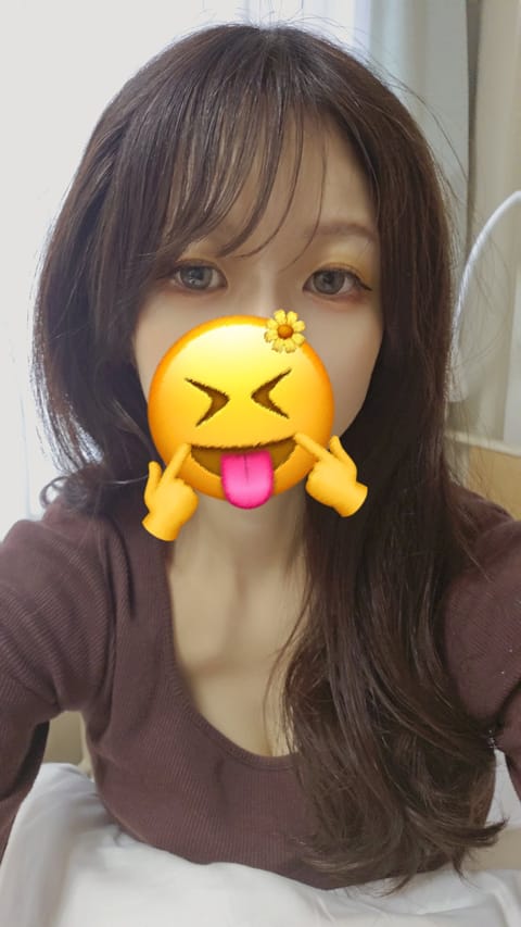 こんばんは🌛
最近全然お店に出られずすみません😭🙏💔
盲腸になって入院しております🫠
食べられないおかげでだいぶスリムに