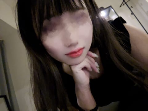 こんばんは！🌟

本日⏰22:00~ラスト
出勤していますっ  -⸝⸝˘♡

きょうは急に寒いけど
体調崩してませんか？