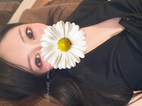 おはようございます☀️
本日10時-18時で出勤してます🤍

本指名様ご予約ありがとうございます🎶
最短▶️12:00〜