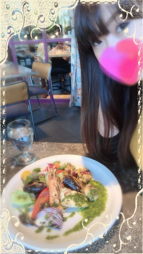そして、エネルギー不足になった私は、エネルギーのあるランチを食べて、ちょっぴり元気になりました💓

食べ物からいただくエ