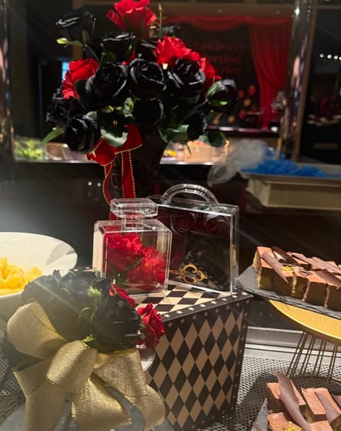 おはようございます🌹

週末ですね✨

そろそろお疲れが溜まっていませんか❓

頑張った　ご自身に　ご褒美タイムは　いか