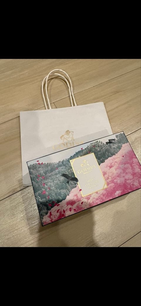 みなさまお久しぶりです😌
更新が滞っていてすみません🙏🆙

今週の金曜日と土曜日出勤します🧚
最近はレア出勤になってしま