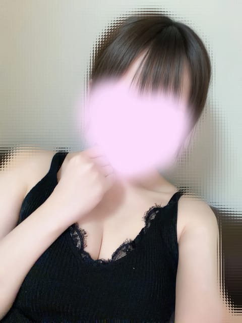 おはようございます！

本日21:00~04:30います₍ᐢ‥ᐢ₎ ♡

今日もたくさんがんばるのでたくさんご予約お待ち