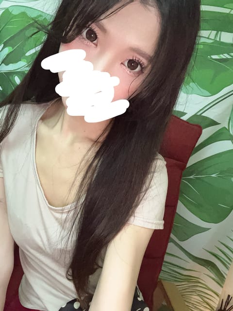 こんにちは✨
今週のシフトが決まりました🐣🤍
6月もよろしくお願いします🙏🏻  -

1日(月)11時-16時
2日(火