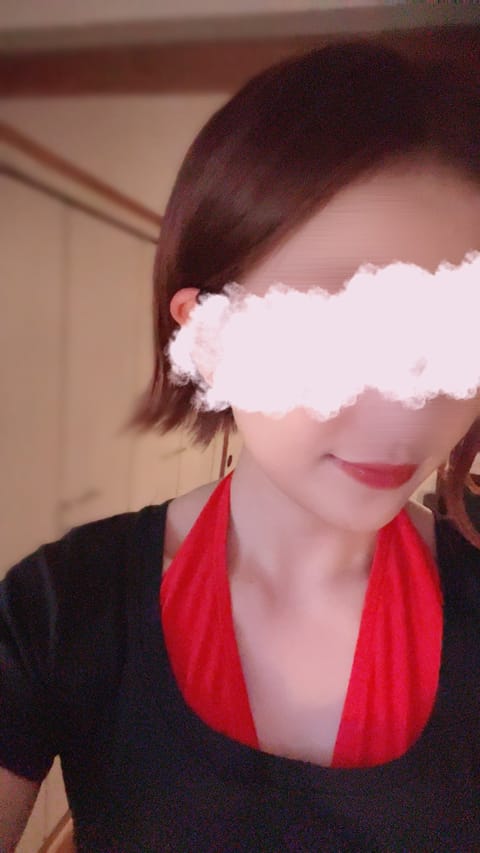 こんばんは✨

本日~24:00まで出勤です

お誘いお待ちしてます〜〜💖
