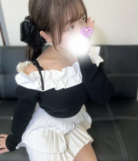 おはようございます☁️

最近ご飯美味しくてたくさん食べちゃう笑

冬ってあんまり太って見えないから
そろそろダイエット