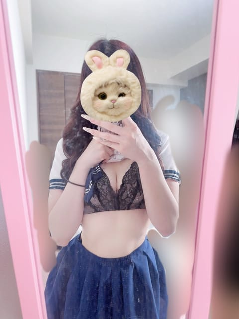 かんなです🐻‍❄️本日12:00-翌3:00です♡
初出勤どんなお兄さんにお会い出来るか楽しみだなあーーーᴖ ᴈ ᴖ💕✨