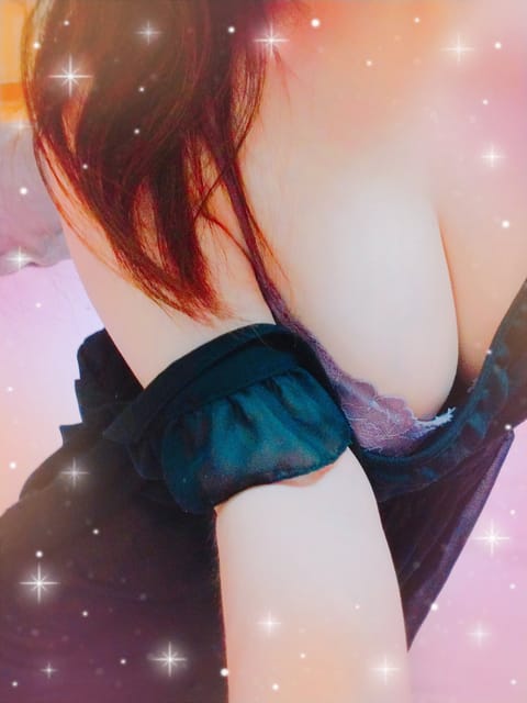 おはようさん☀
今日は、蒸し暑いね💦
水分補給忘れず過ごしてね🍀
11時〜18時半施術終了となります🤗
引き続きお問い合