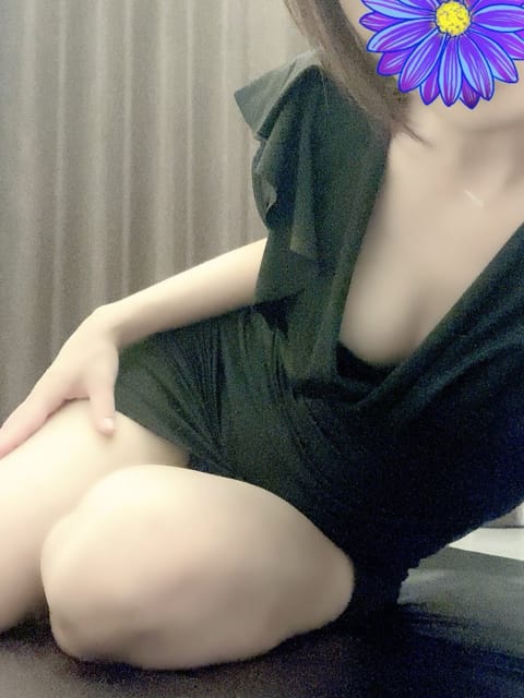 今日は一段と寒いですね❄️

昼職が忙しく、資格試験もありまして
久しぶりの出勤になります✨

次回の出勤
2月8日（土