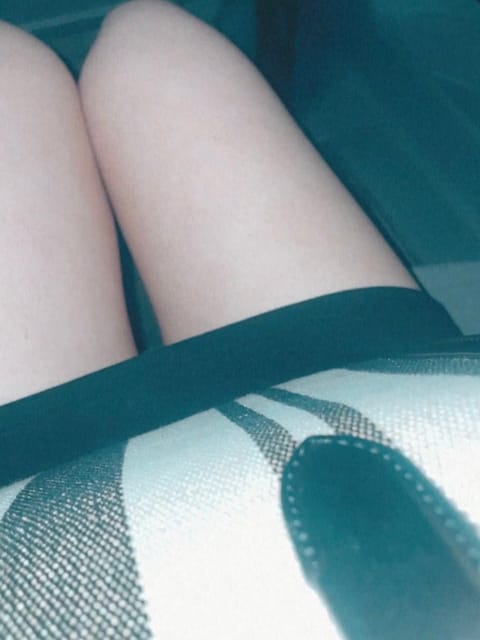 きょも出勤してます🥰

きょはどんな日になるかなぁ🤔

幸せいっぱいな日になったらいいなぁ💓

癒しが足りなければみこと