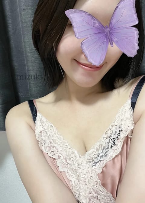 こんにちは🙂‍↕️
みずきですっ(*´艸`)♡

本日は【麻布十番ルーム】にて

🌟18:00~23:00 ※