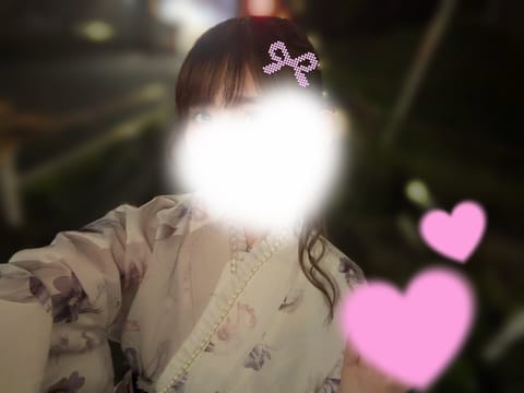今日雨だねー😭
夏最後に浴衣着たよーー！
似合ってるかな？🥺💗