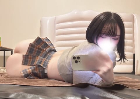 本日も出勤です🫧
17時～翌2時

週末前に癒されたい方、
たくさん甘やかしに来てください🩷

17時～🈵🈵✨
18時4