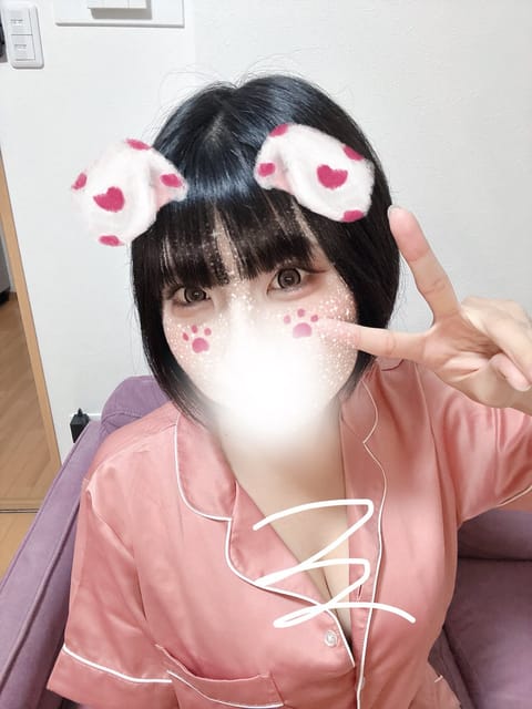 こんばんは～😊
あいみん登場なのだ♥

本日19:00~23:00です✨️
少し短めですが、見つけてください💕

暑すぎ