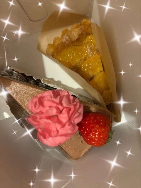 昨日もありがとうございました✨
本指名のお兄さんの予約で埋まって嬉しかったです❤️😍

ケーキとお土産ありがとう🍰
ちい
