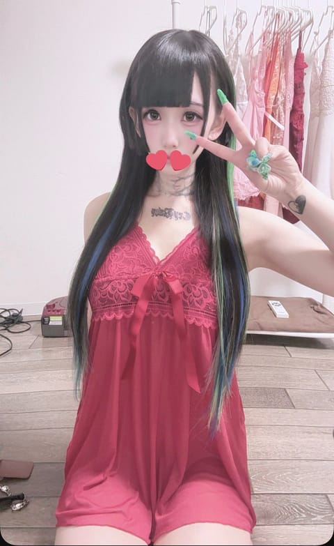 ひよこ居ます^ .  . ^♡
カラコン変えてから好評で
どんどんナチュラルになっていく反面
髪色は派手になっていくひよ