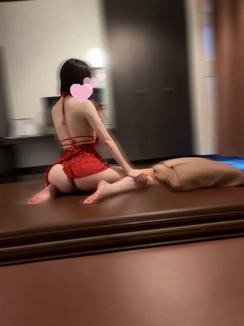 こんにちは| ‹:)~❁

本日南新宿ルーム🏘️

薄明かりや心地良い
ぬくもりに包まれながら、
癒しの時間を過ごしませ