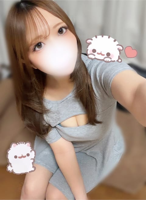 2日目✌🏻🤍

🕐14:00-2:00
14:00-🈵
16:10-🈳

今日もめちゃめちゃ暑いのでお気をつけて☀️
9