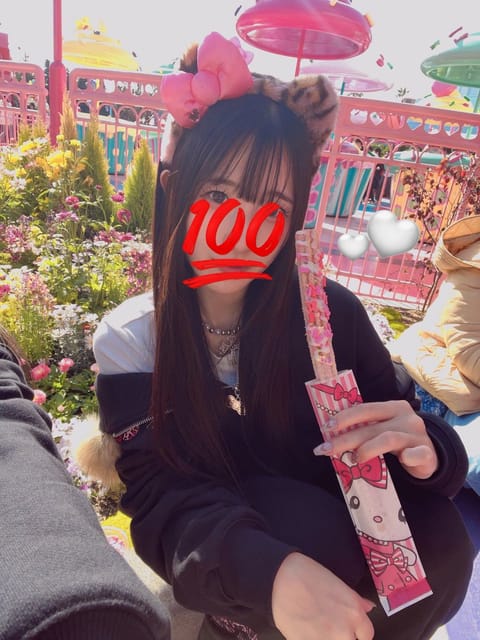 明日は御苑にいます！💕
ユニバ行ってきた！🦖🌏🤍いつもと雰囲気違うよね🫣