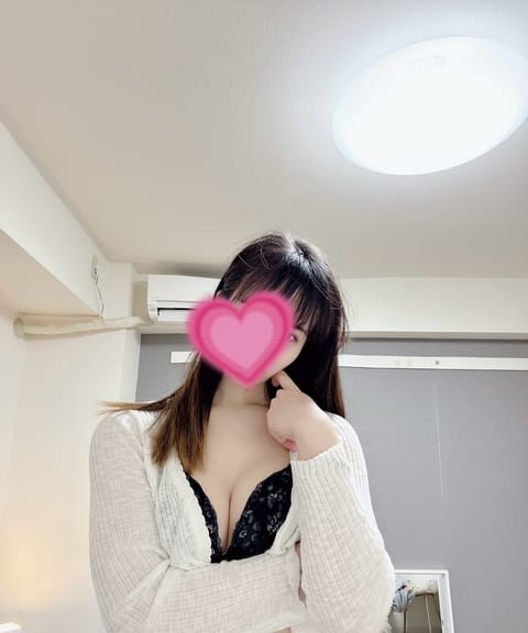 本日新小岩で出勤してるよー🕊️
短い時間だけどあいにきてほしいなっ🤍

一緒にたのしいことしよ？