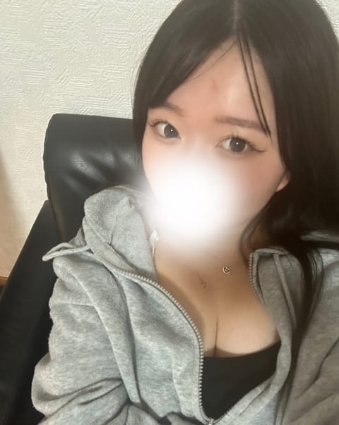 さっき来てくれたお兄さんありがとう🩷
可愛いーってたくさん言ってくれてありがとうー！
嬉しかったのに照れちゃってつんつん