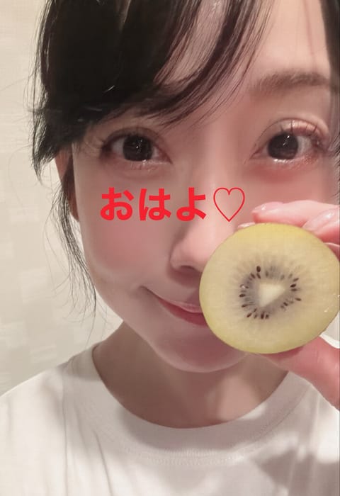 おはよ♡
昨日のピラティスはウエスト中心に攻めました🧑‍🩰♡の後は月1のご褒美ぷるぷるエステ💆‍♀️♡新しいわんちゃんが