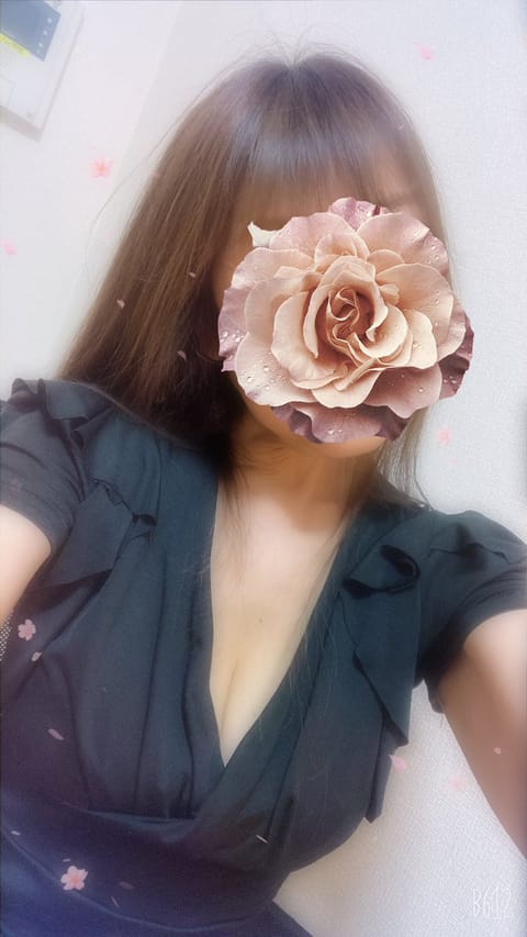 こんにちは❣️

本日も受付終了までのお時間
宜しくお願いします❤️

お愛できるのを　楽しみにしてます💕

#大阪メン
