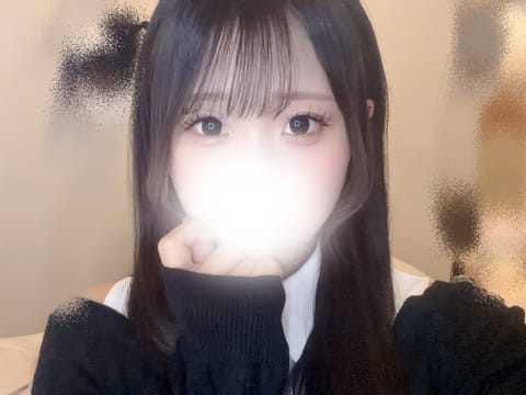 今日は髪の毛ストレートにした🤍
