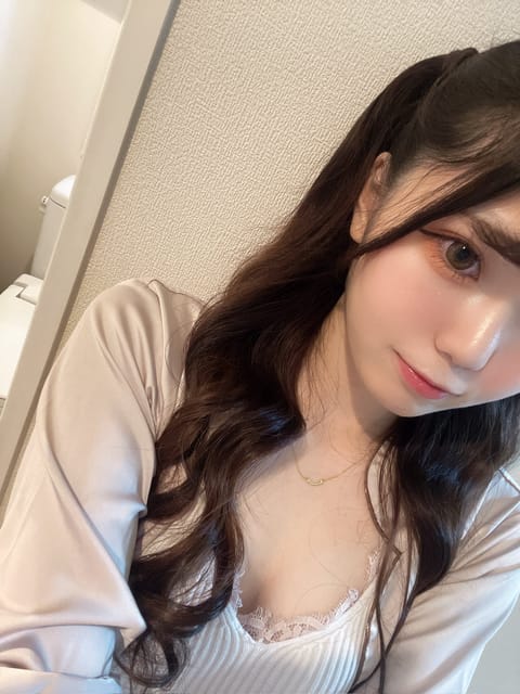 本日11:00~20:00で初めての府中ルームいます🐶🤍
既にご予約もありがとうございます😭！まだまだ🈳ありますのでお誘
