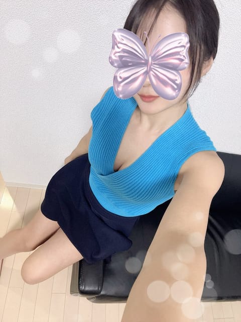 こんばんは🌸
今日は今から出勤です🌸
　
先日、本指名様が６日ぶりに
来てくれてめっちゃ嬉しかった☺️
1日はっぴーな日