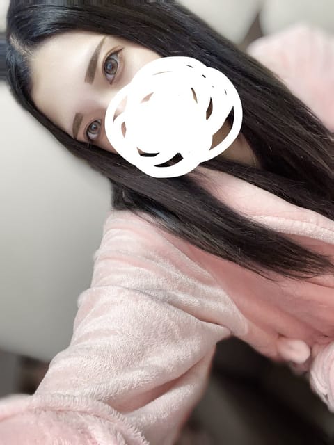まお出勤🏠
今日は【大宮】で【15時～27時30分】まで
お部屋にいますよん🐶
出勤前に体のメンテナンスして
お腹も満た