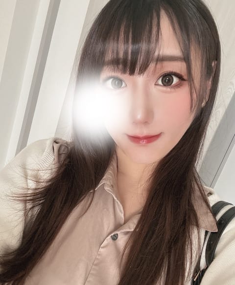 おはようございます
今日は3人でフェスです🎤

陰キャ極めすぎて「友達いなそうっスね」とよく言われますが、ちゃんと何人か