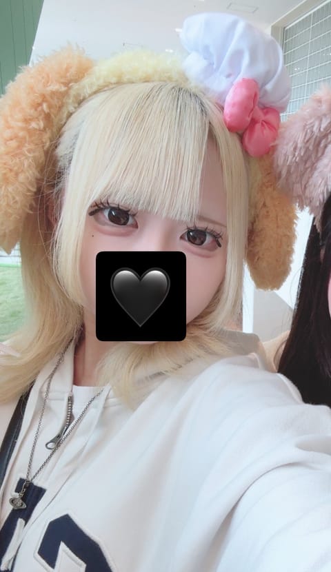 おはよぅございます☀️
今日！21日！14:00~22:00でいますよ～🫵🏻🥹
雨だけど、あこがドンヨリ気分吹き飛ばして