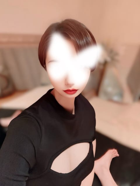久々の澪登場🫧
今週も頑張ったご褒美に、
澪といーっぱぃあまぃ時間過ごそ🎀
#堺筋本町 #メンズエステ #メンエス大阪