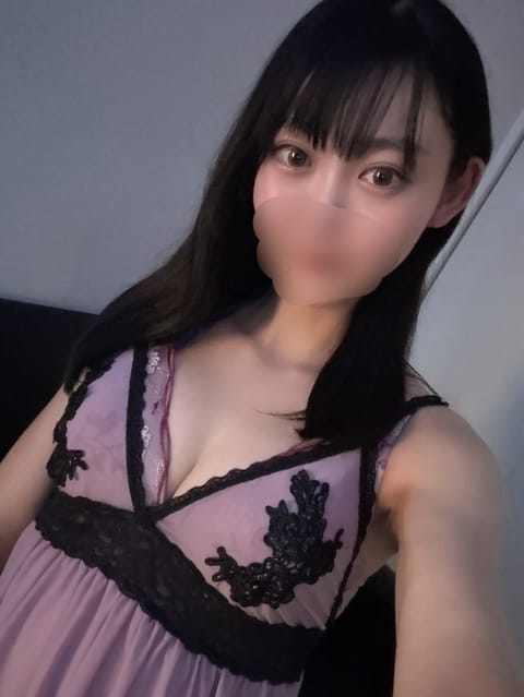 今日はスタートから仲良し様に会えるの楽しみすぎるるるるる！！！！💖

17時15分〜ご案内可能です🤍🫧
今日もよろしくお