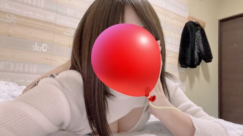 出勤してます₍ᐢ‥ᐢ₎ ♡
お外寒いね皆気をつけてきてね(  . .)"
すぐご案内可能です( ◜𖥦◝)