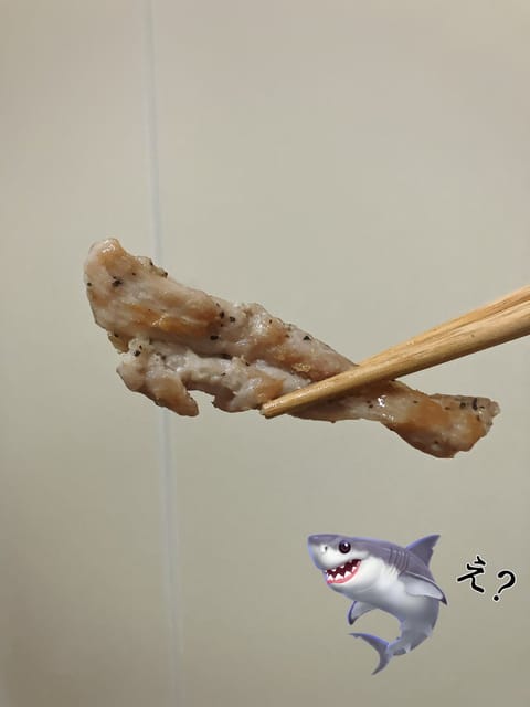 昨日焼き鳥食べたくて家でせせり焼いたんだけどサメがいた！🦈
みんな何に見える？