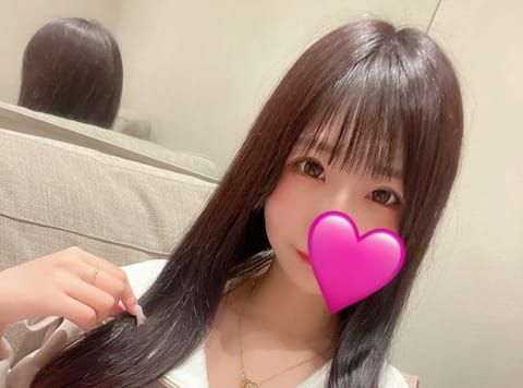 本日11:00〜18:00の出勤です🙇💕

イメチェンしてから初めての出勤です🫣
可愛くなったもなをたくさんのお兄様に
