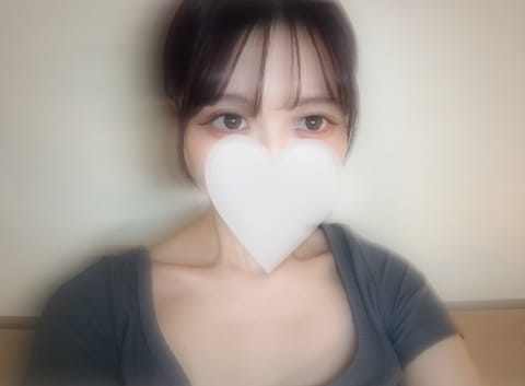 今日は先頭と最後事前予約ありがとうございます🥹🤍非常に嬉しい、、🤭❤️
真ん中まだ空いてるので是非満了にしてねっ🎶待って
