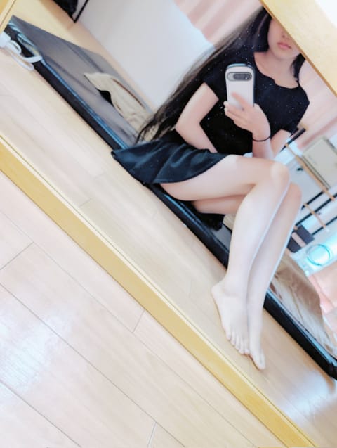 お疲れ様です😊
今日
21時〜24時
出勤してます✨
お仕事でおつかれのお体ぜひ私に癒させてください♪
お待ちしておりま