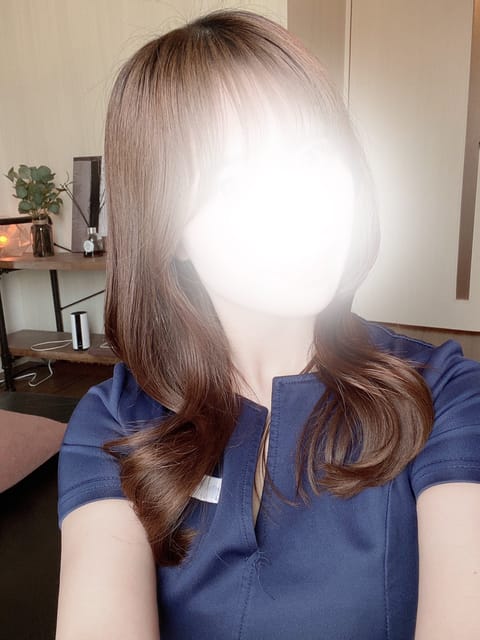 おはようございます〜🫧
今日明日13:00～出勤しております💫
疲れた身体を癒しに
ぜひいらしてくださいね🧏🏻‍♀️💕
