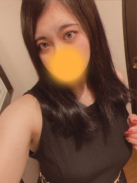 出勤してます！

今日のお部屋、洗濯機ちょうしわるい⤵︎

えりの調子はバッチリなので会いに来てね❣️