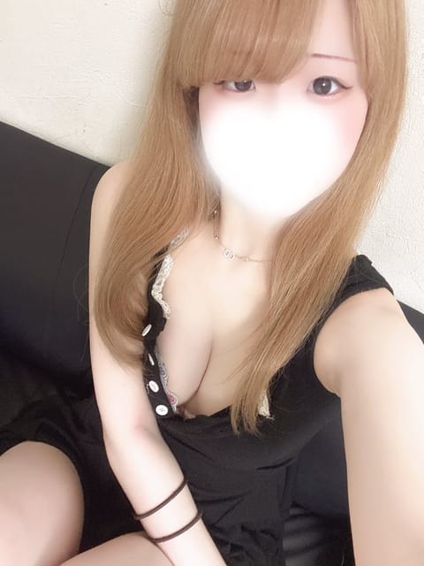 おはようございます☀

本日15:00〜27:00出勤してます🫧

1週間おつかれさまの気持ち込めて、いっぱい癒させてく